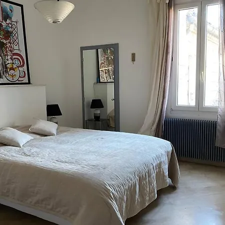 T3 De Charme Intra-muros 80m2 - Parking - Calme - Lumineux Apartmán